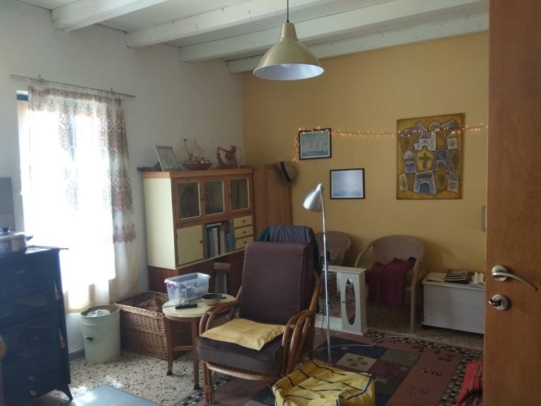 Stone house for sale in Chania area living