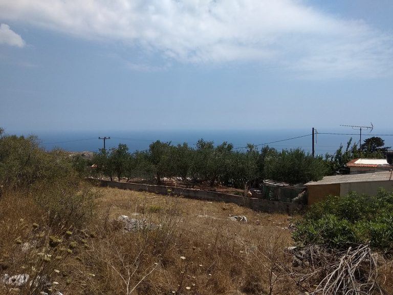 Stone house for sale in Apokoronas sea view