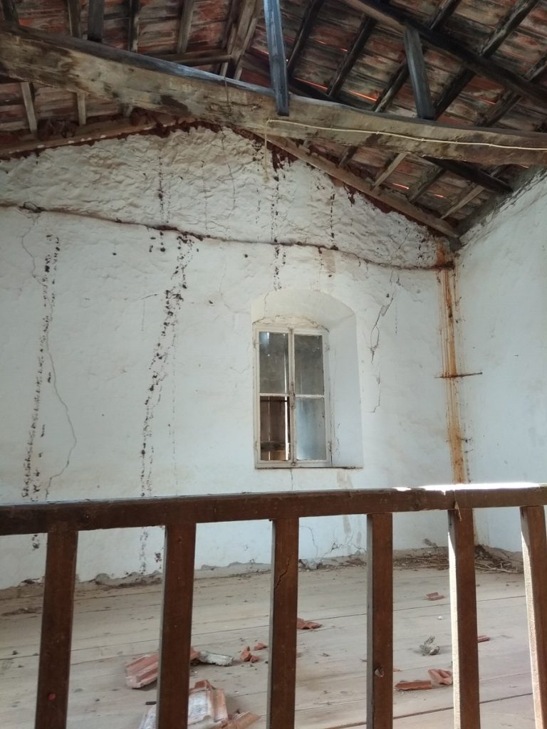 Stone house for sale in Apokoronas inside