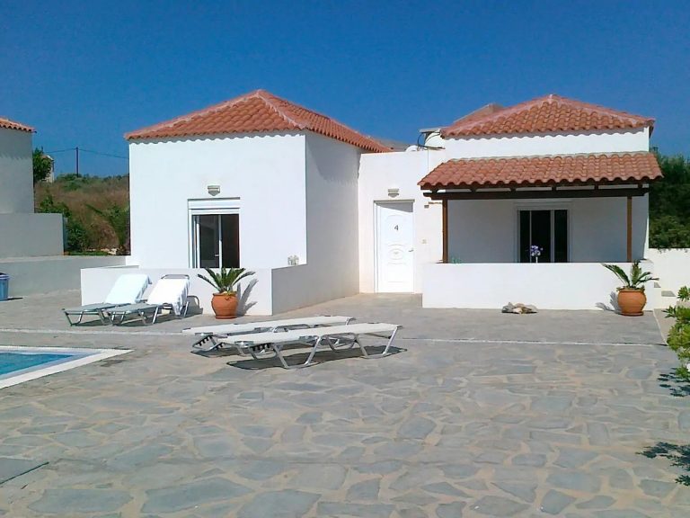 House for sale in Akrotiri Chania Crete with verandas ah101
