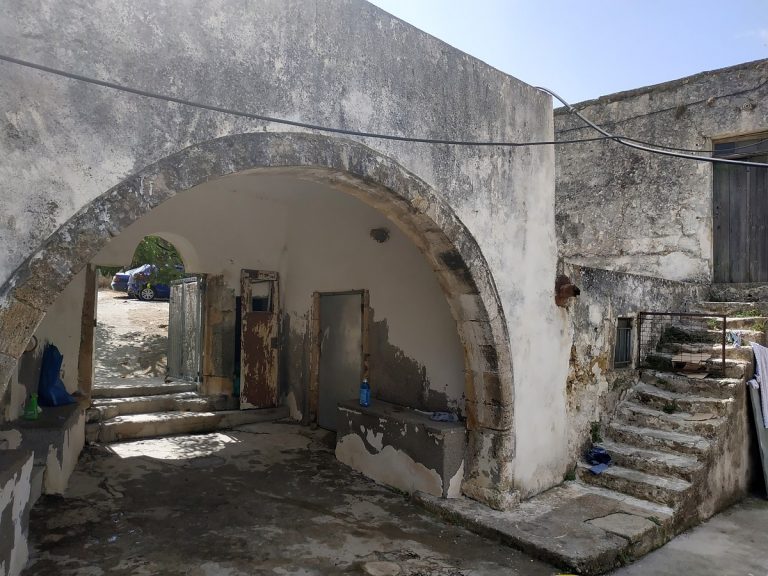 Old stone house for sale in Kissamos Chania Crete detail ch105
