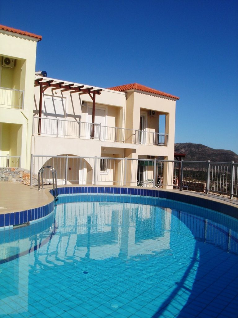 Maisonette for sale in Chania Crete with shared pool KH141