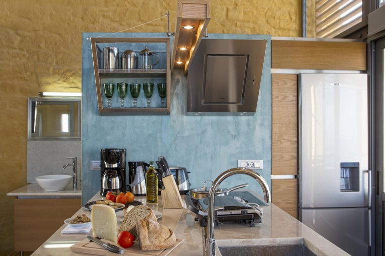 luxury villa for sale i kissamos ravdoucha kitchen