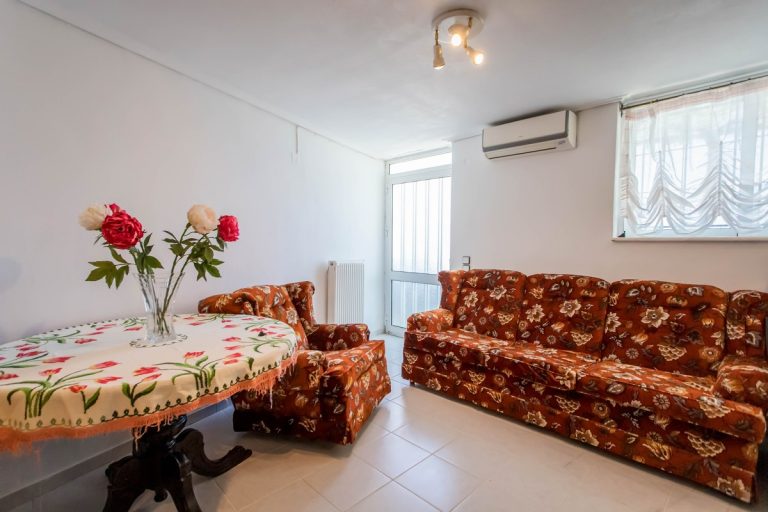 Villa for sale in Stavros Akrotiri Chania ah114 living room