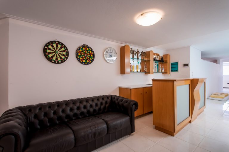 Villa for sale in Stavros Akrotiri Chania ah114 the bar