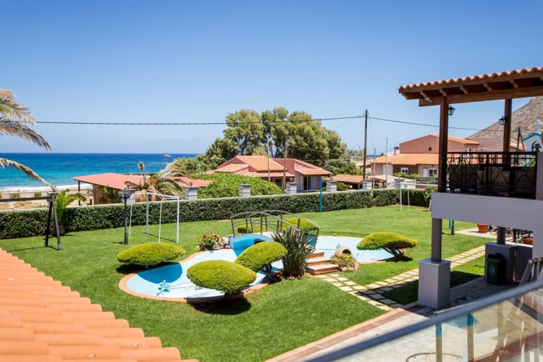 Villa for sale in Stavros Akrotiri Chania ah114 perfect gardens