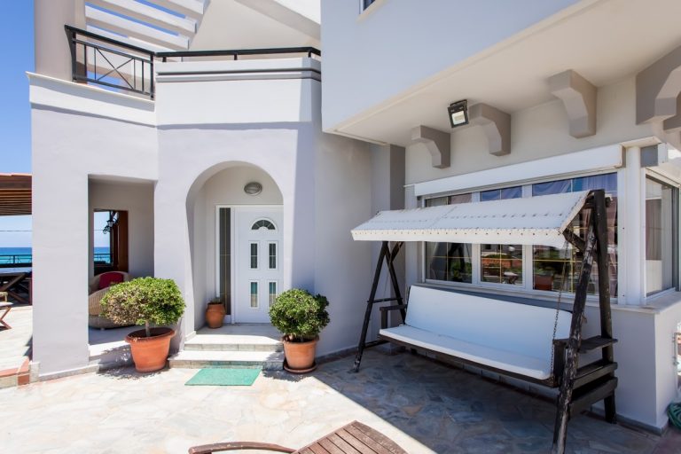 Villa for sale in Stavros Akrotiri Chania ah114 entrance