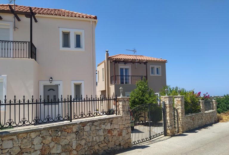 house for sale in Akrotiri Chania Crete ah116 road access