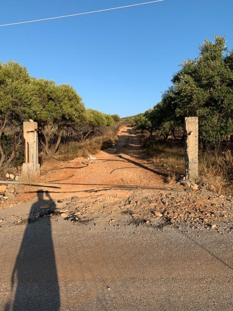 Land for sale in Akrotiri al260 the side road