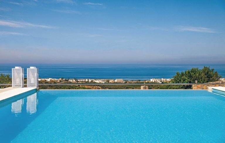 Villa for sale in heraklion hh05 infinity pool