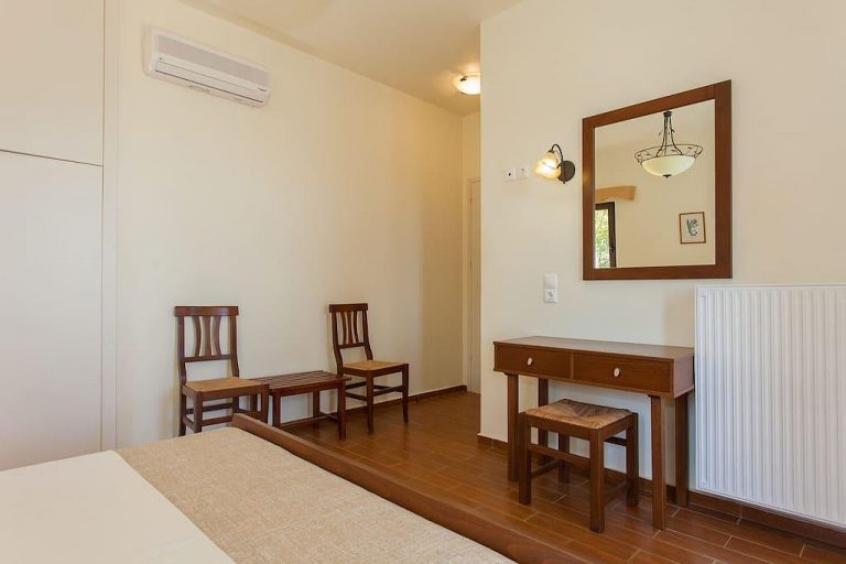 Villa for sale in Rethymno RH027 room space