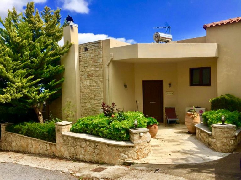 villa for sale in rethymno rh027 garden and house