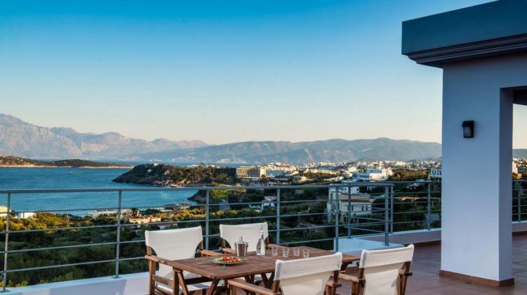 Villa for sale in agios nikolaos LH019 view