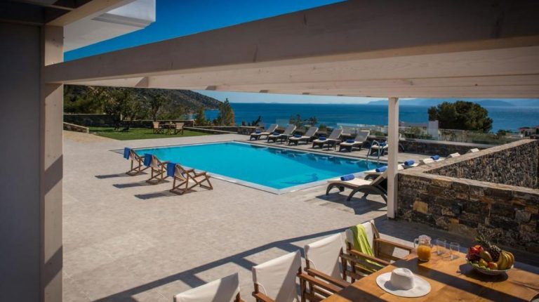 Villa for sale in agios nikolaos LH019 view