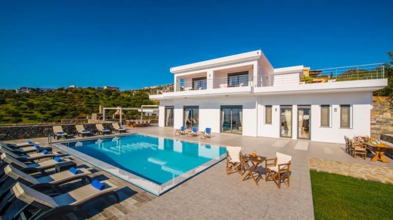 Villa for sale in agios nikolaos LH019 house