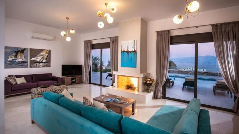 Villa for sale in agios nikolaos LH019 living room