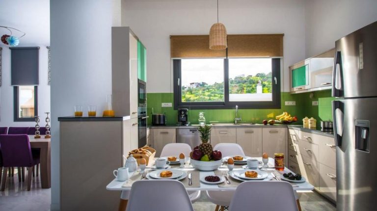 Villa for sale in agios nikolaos LH019 kitchen