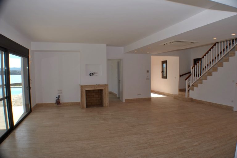 Villa for sale in agios nikolaos LH021 living room
