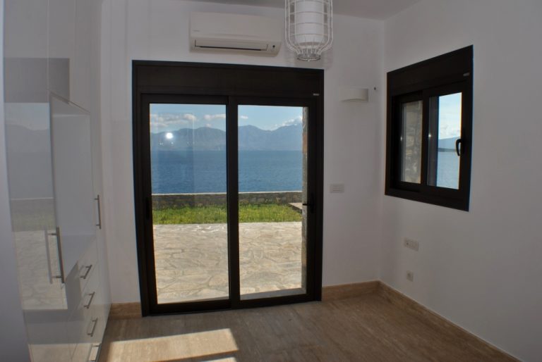 Villa for sale in agios nikolaos LH021 bedroom view