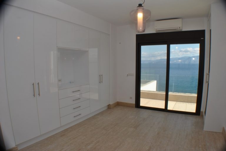 Villa for sale in agios nikolaos LH021 bedroom view