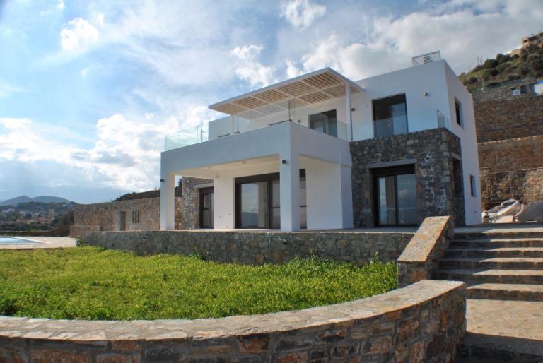 Villa for sale in agios nikolaos LH021 house