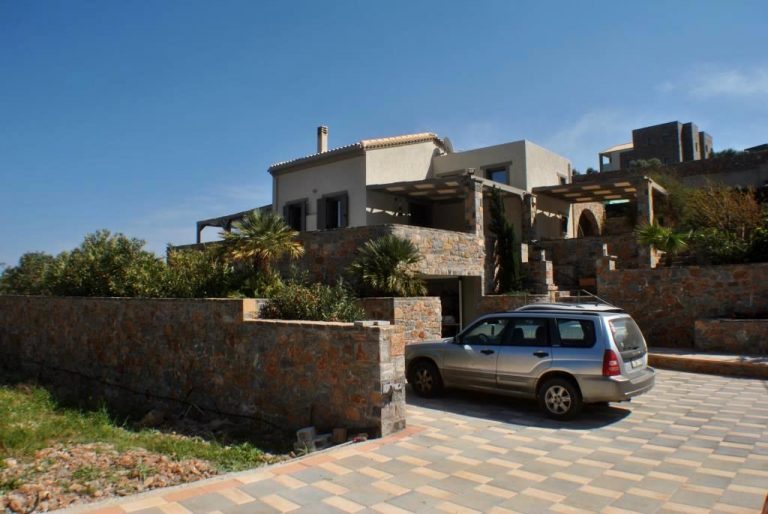 Villa for sale in agios nikolaos LH029 house