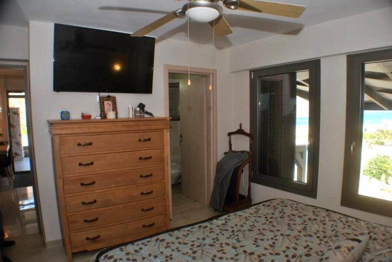 Villa for sale in agios nikolaos LH029 bedroom