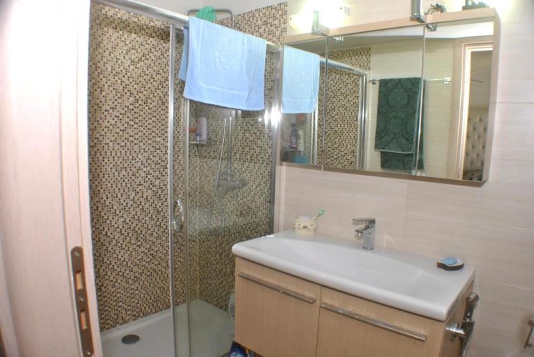 Villa for sale in agios nikolaos LH029 bathroom