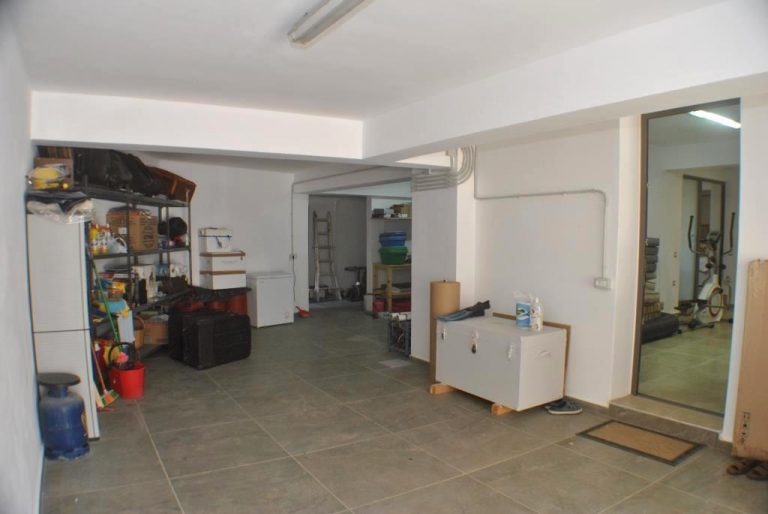 Villa for sale in agios nikolaos LH029