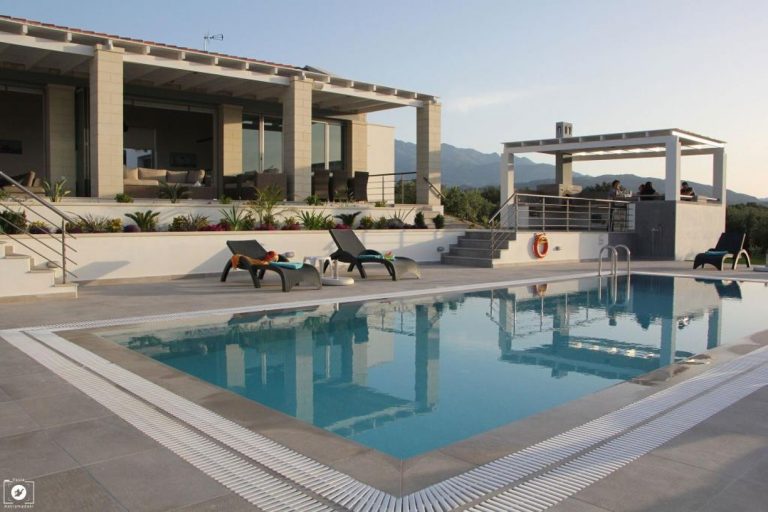 villa for sale in kalyves apokoronas chania