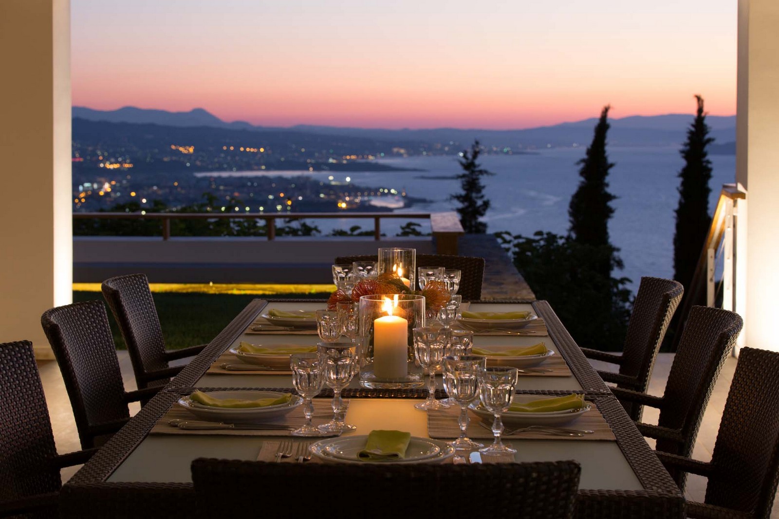 Listing photograph 2 of 51 of the house in Profitis Ilias, published by Euroland Property Group.