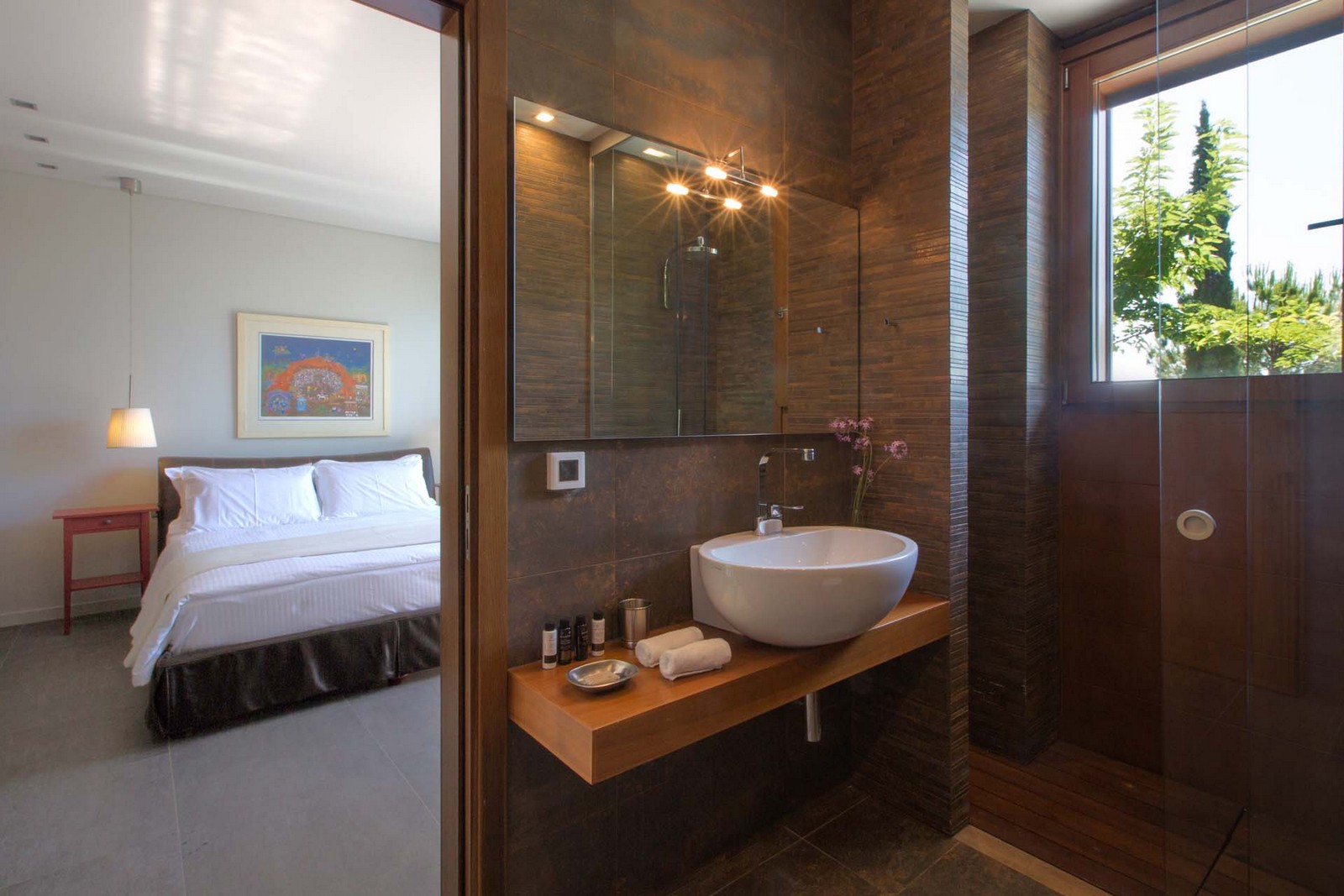 Listing photograph 44 of 51 of the house in Profitis Ilias, published by Euroland Property Group.