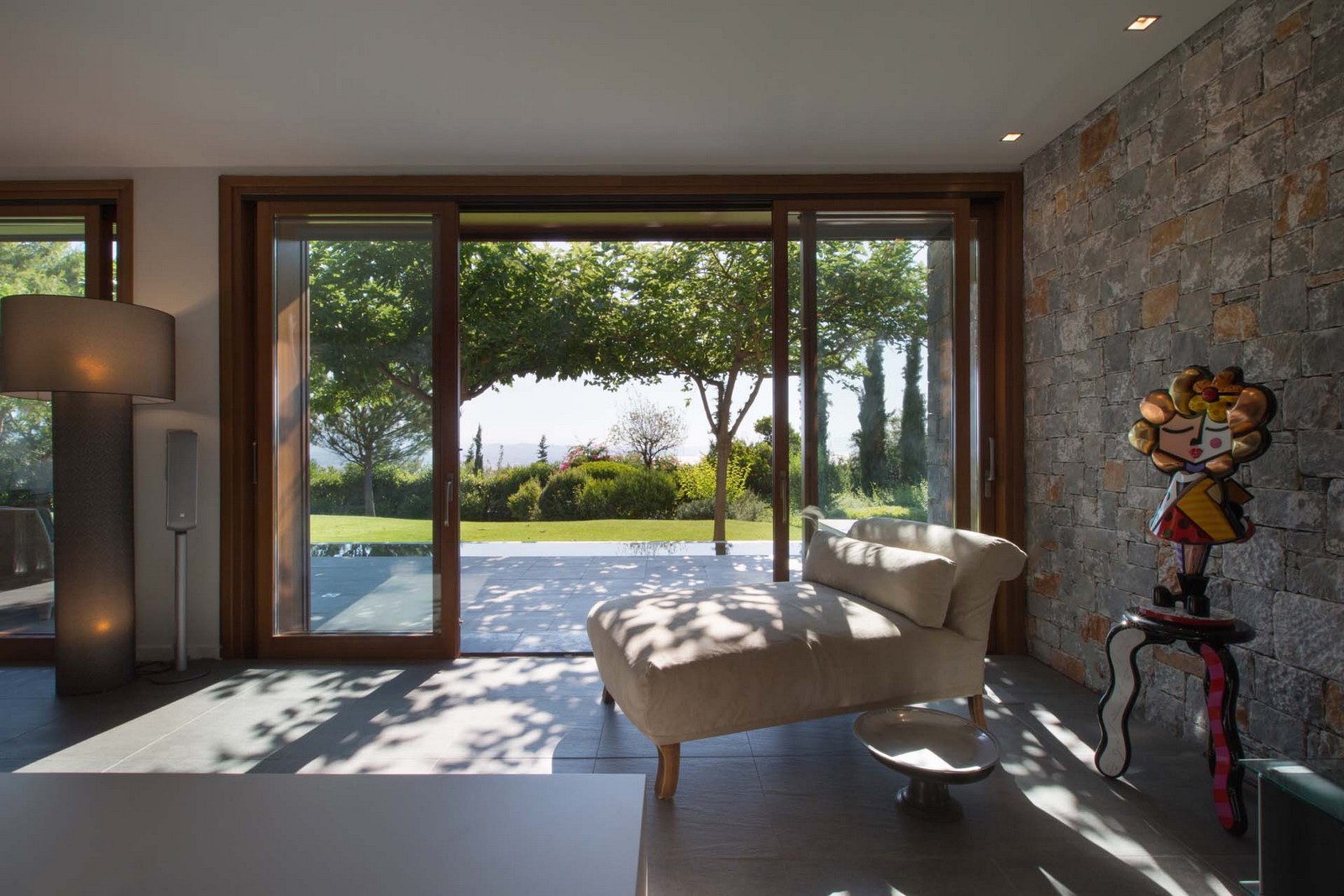 Listing photograph 33 of 51 of the house in Profitis Ilias, published by Euroland Property Group.