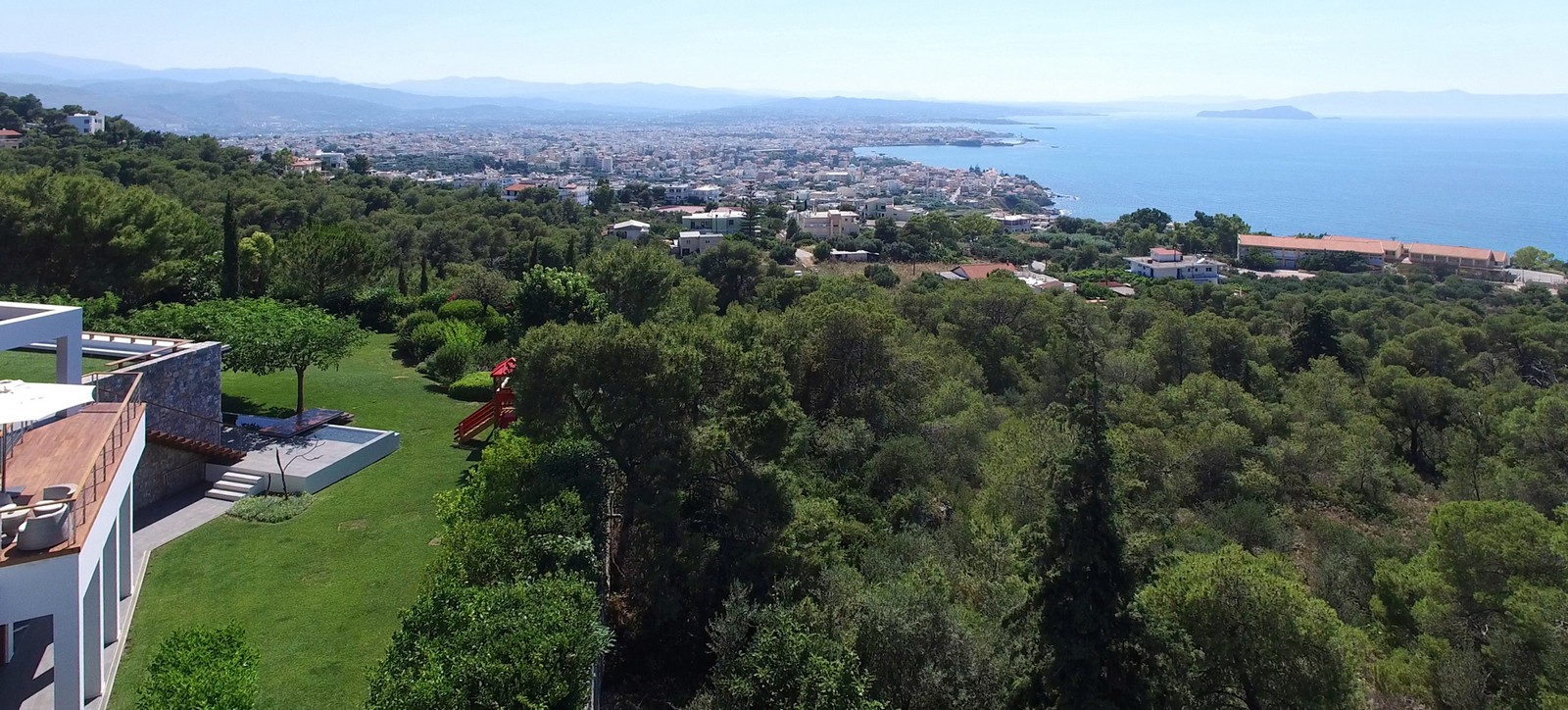 Listing photograph 12 of 51 of the house in Profitis Ilias, published by Euroland Property Group.