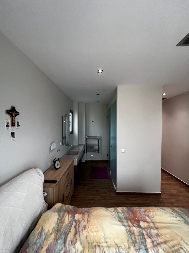 bedroom in modern villa for sale in kolymbari