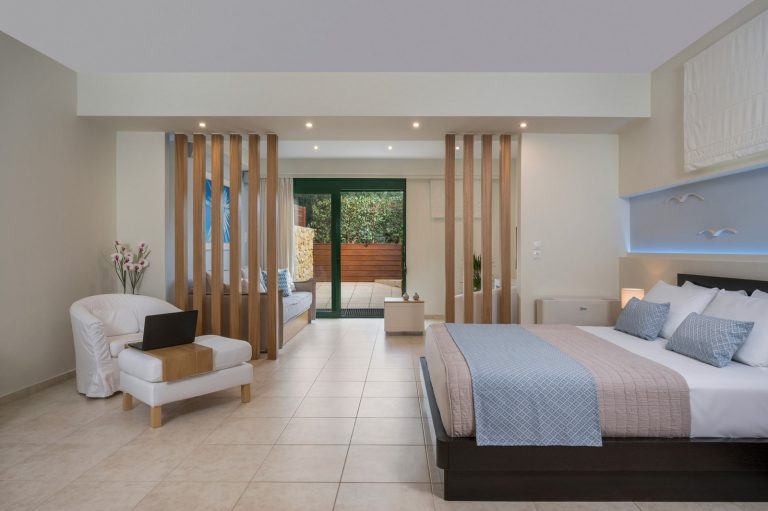 Bedroom in villa for sale in Chania