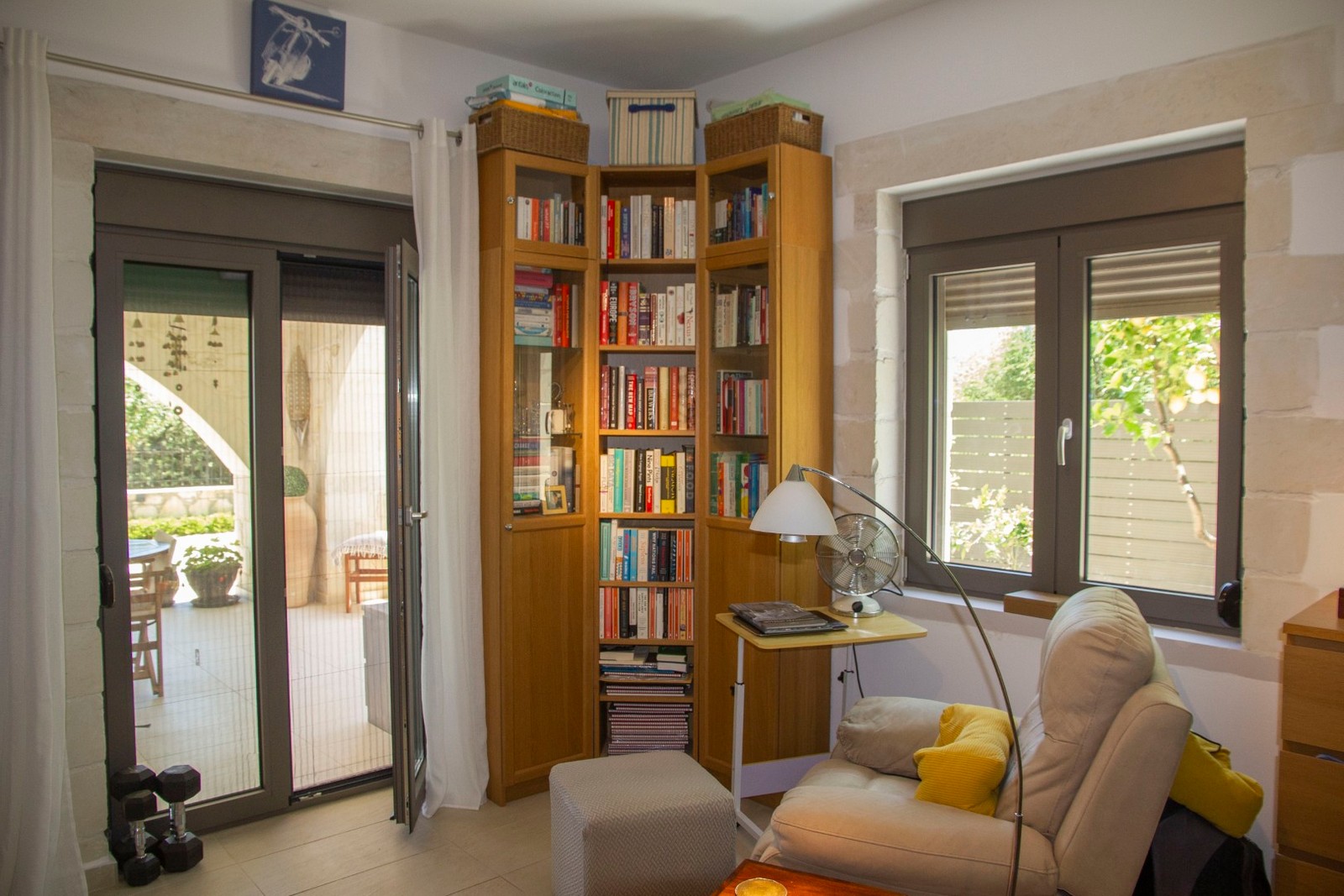 Listing photograph 7 of 33 of the house in Tavronitis, published by Euroland Property Group.