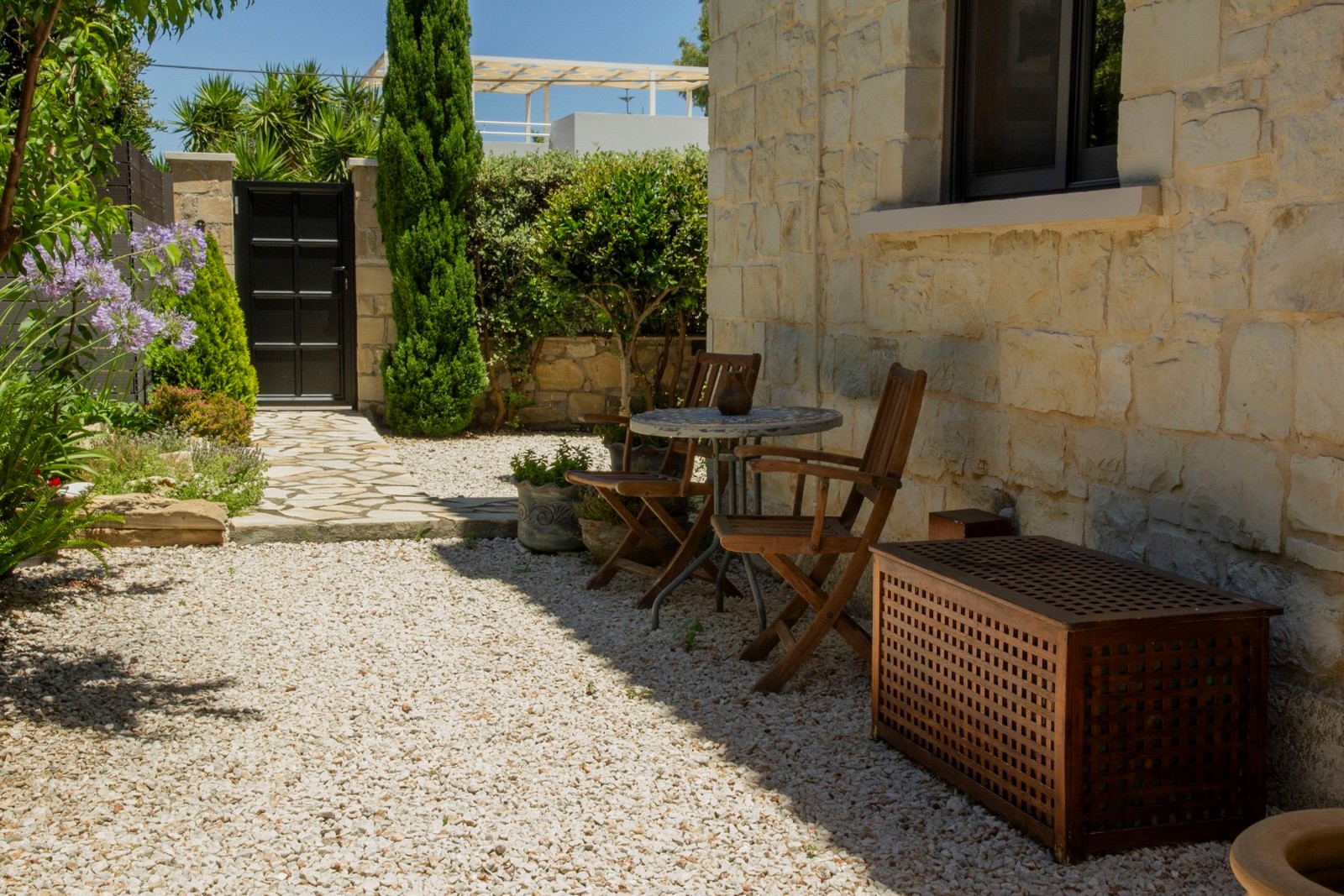 Listing photograph 27 of 33 of the house in Tavronitis, published by Euroland Property Group.