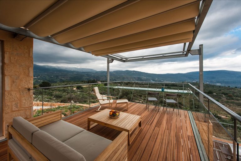 Uninterrupted Views Over the Sea, Mountains and Picturesque Countryside