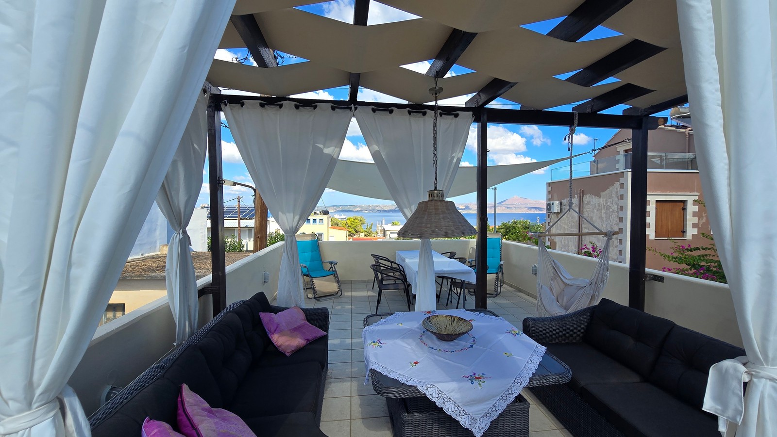 Listing photograph 21 of 33 of the house in Plaka, Apokoronas, published by Euroland Property Group.