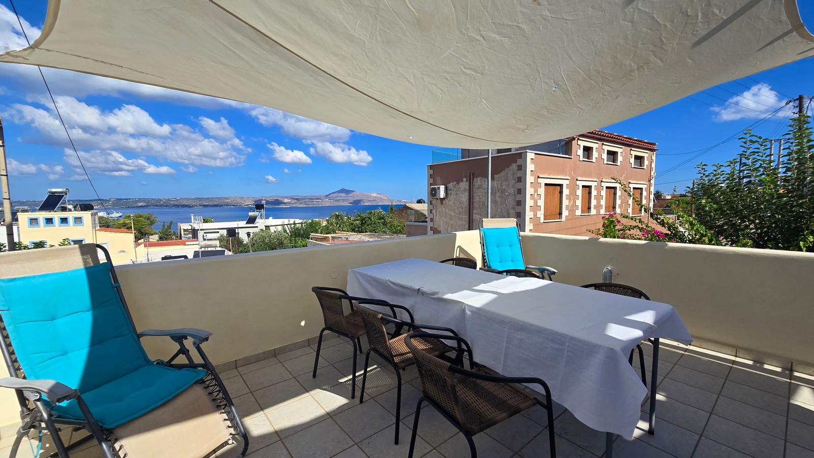Listing photograph 7 of 33 of the house in Plaka, Apokoronas, published by Euroland Property Group.