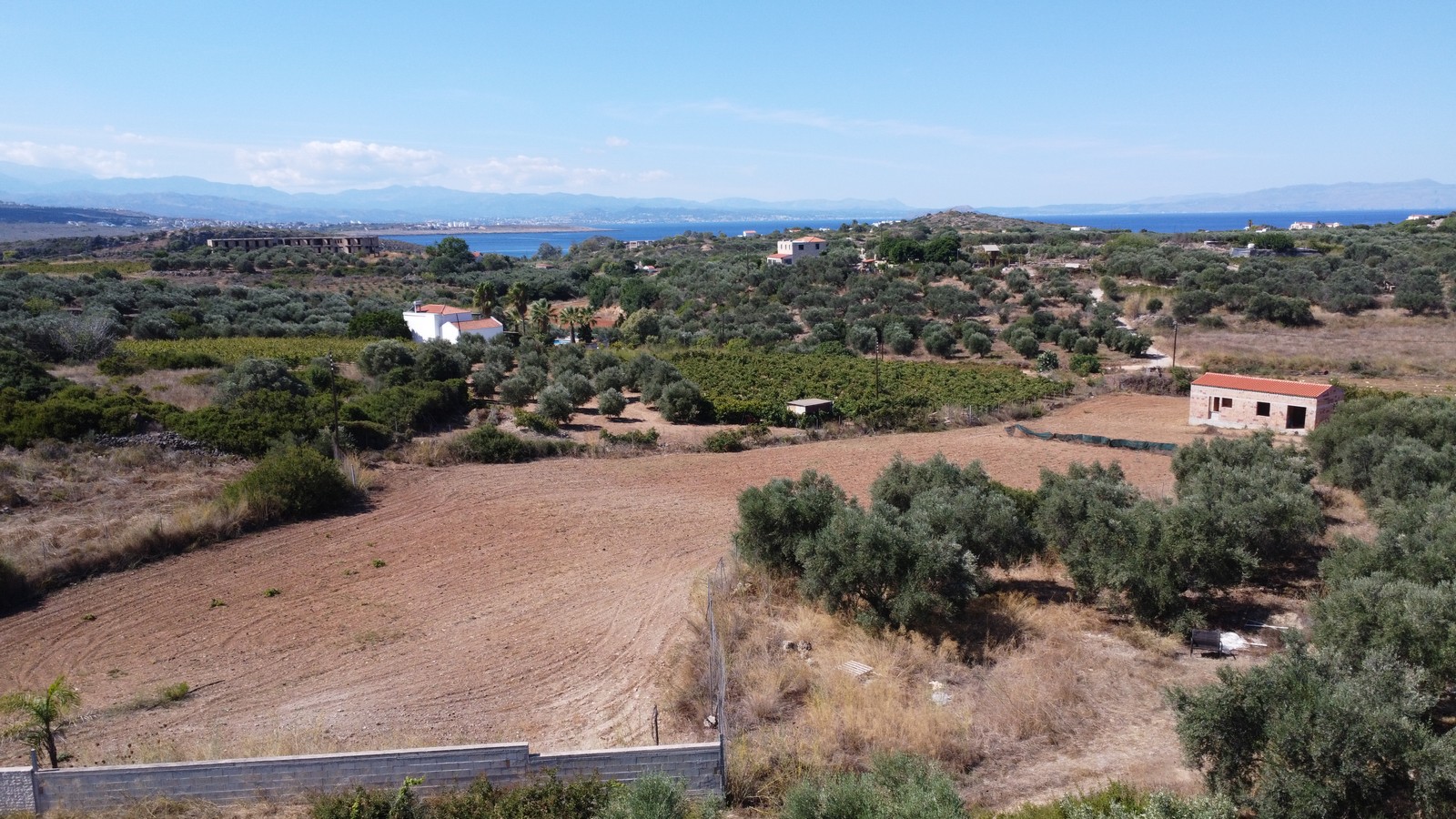 Listing photograph 9 of 22 of the land in Chorafakia, published by Euroland Property Group.